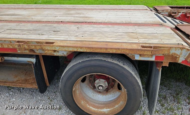 image for item EA2482 2001 Jet drop deck equipment trailer