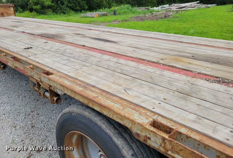 image for item EA2482 2001 Jet drop deck equipment trailer