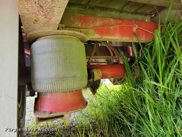 image for item EA2482 2001 Jet drop deck equipment trailer