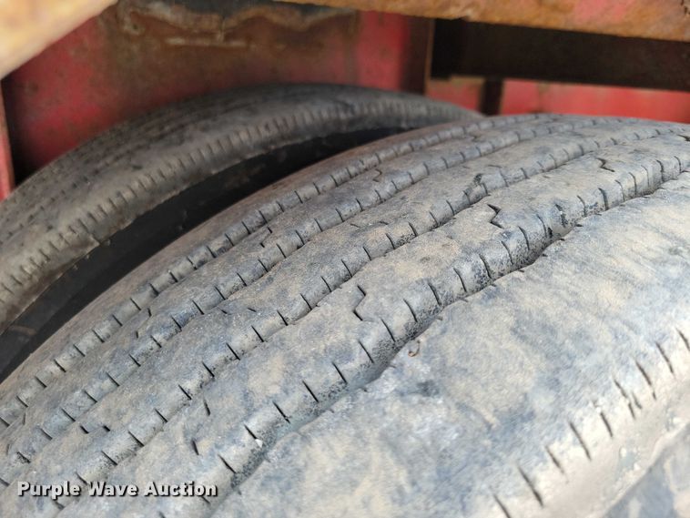 image for item EA2482 2001 Jet drop deck equipment trailer