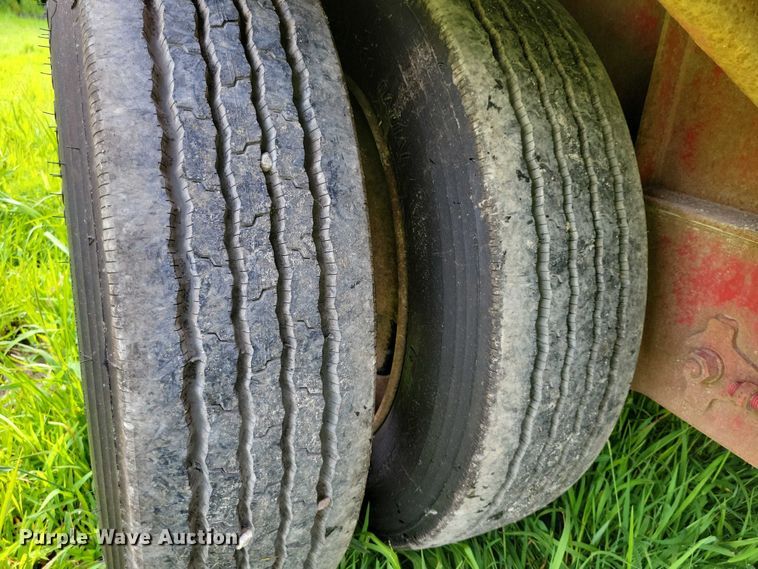 image for item EA2482 2001 Jet drop deck equipment trailer