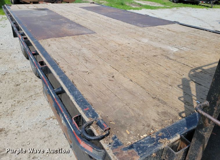 image for item EA2489 2016 Behnke Enterprises tilt deck equipment trailer