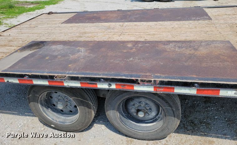 image for item EA2489 2016 Behnke Enterprises tilt deck equipment trailer