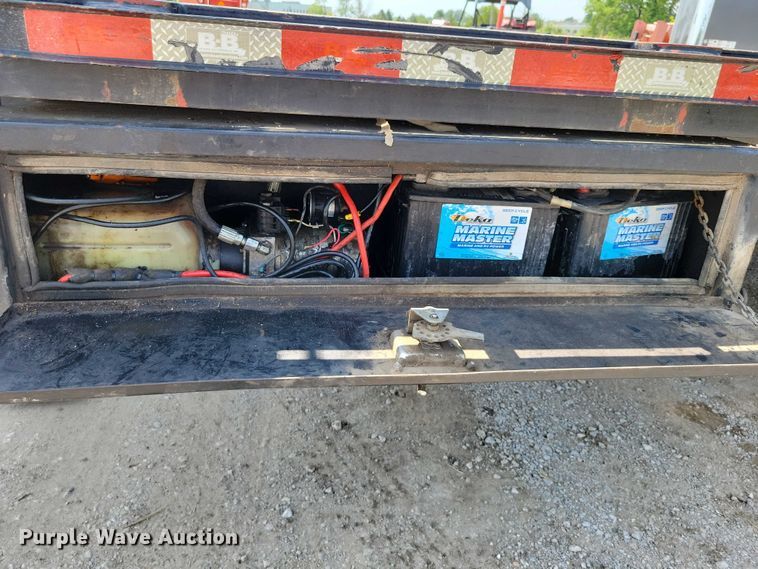 image for item EA2489 2016 Behnke Enterprises tilt deck equipment trailer