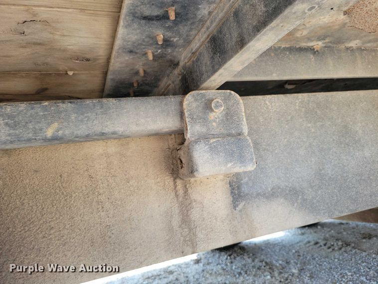 image for item EA2489 2016 Behnke Enterprises tilt deck equipment trailer