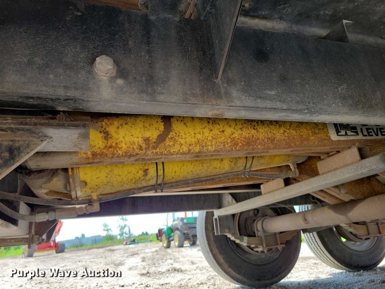 image for item EA2489 2016 Behnke Enterprises tilt deck equipment trailer