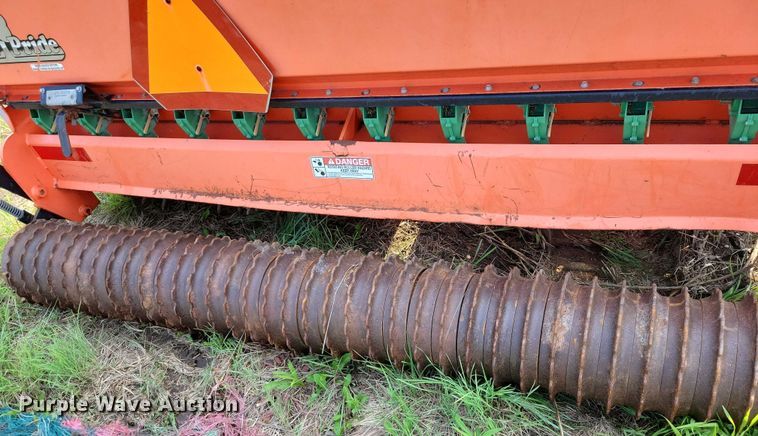image for item EA2497 Land Pride APS1586 seeder