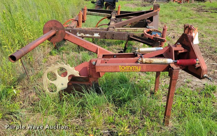 image for item EA2499 Tommy silt fence plow