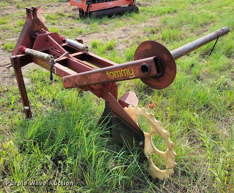 image for item EA2499 Tommy silt fence plow