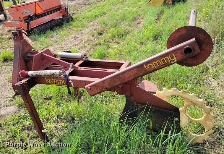 image for item EA2499 Tommy silt fence plow