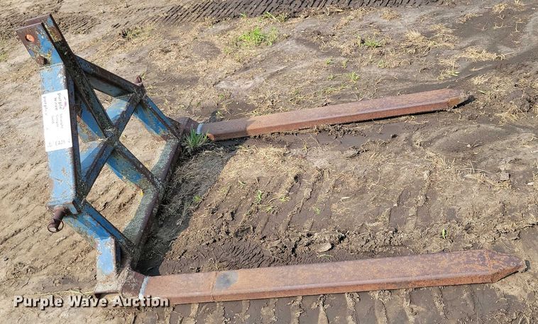 image for item EA2504 Bale fork