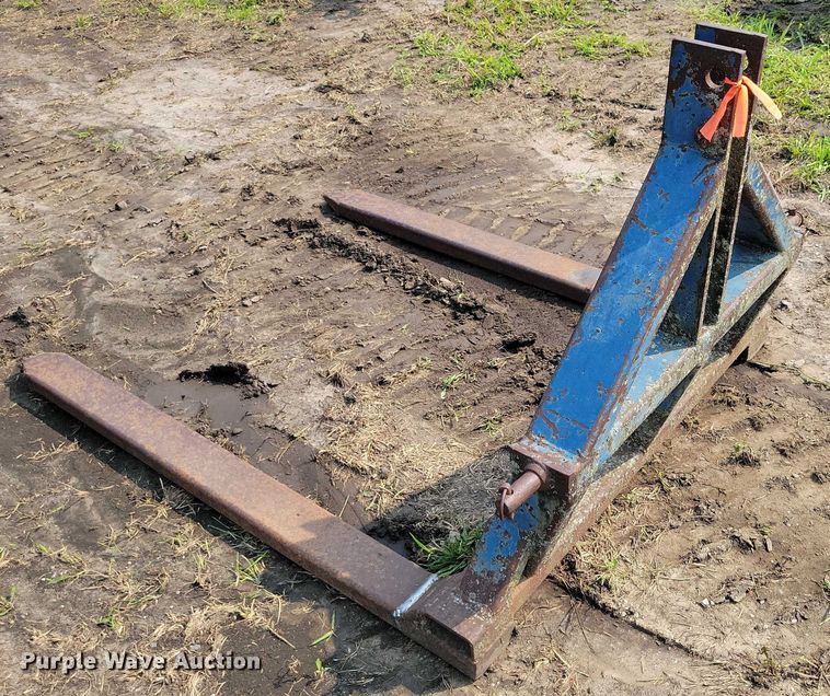 image for item EA2504 Bale fork
