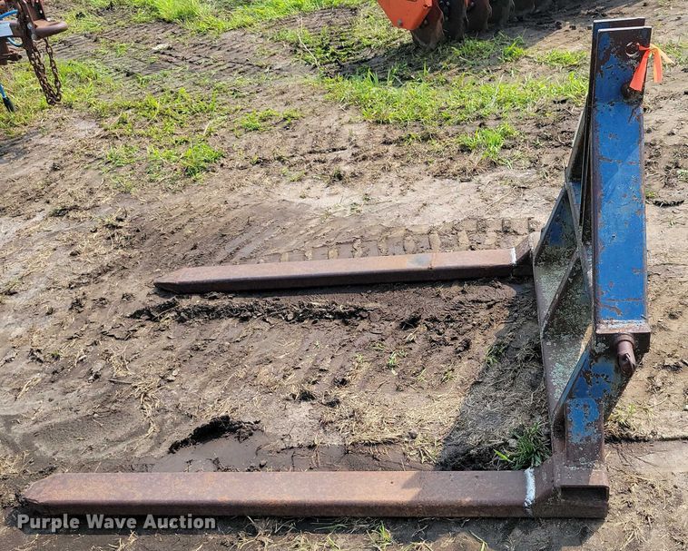 image for item EA2504 Bale fork