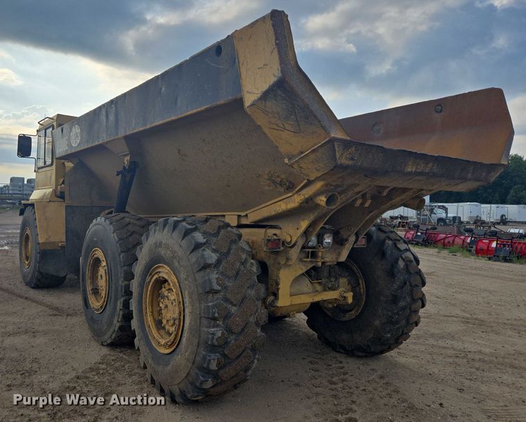 image for item EB0985 1997 Caterpillar D300E articulated haul truck