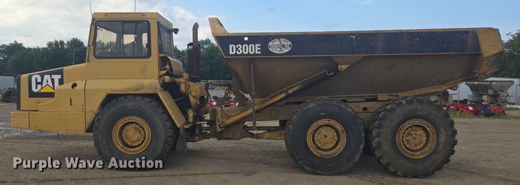 image for item EB0985 1997 Caterpillar D300E articulated haul truck