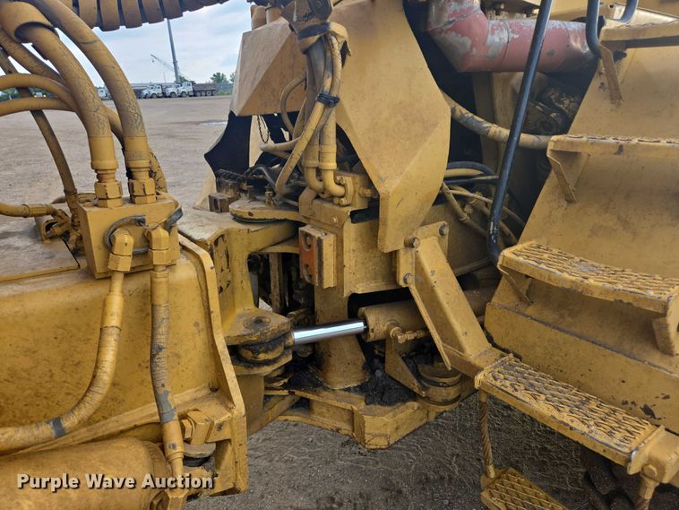 image for item EB0985 1997 Caterpillar D300E articulated haul truck