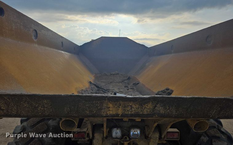 image for item EB0985 1997 Caterpillar D300E articulated haul truck