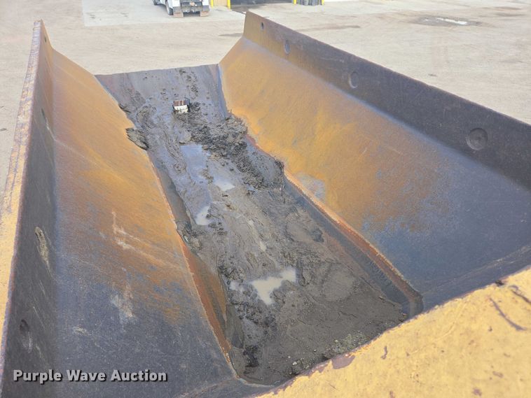 image for item EB0985 1997 Caterpillar D300E articulated haul truck