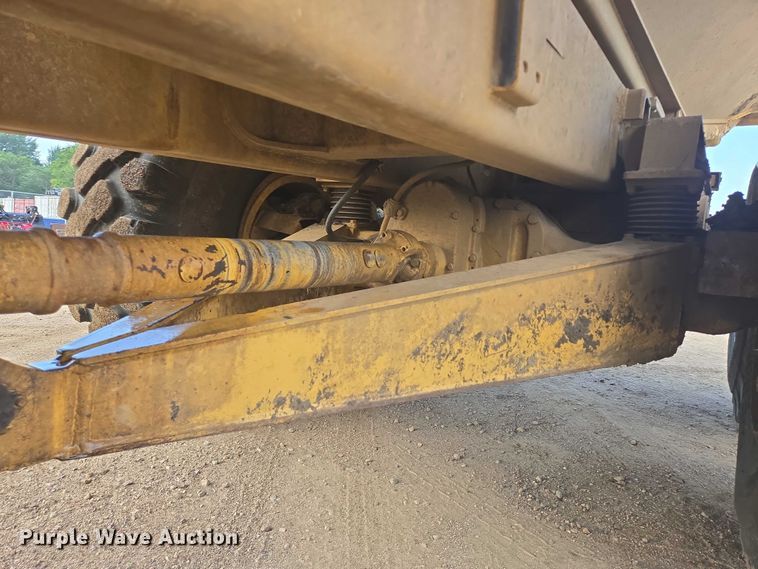 image for item EB0985 1997 Caterpillar D300E articulated haul truck