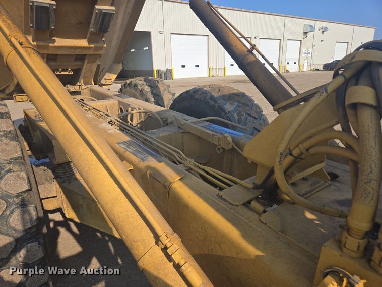 image for item EB0985 1997 Caterpillar D300E articulated haul truck