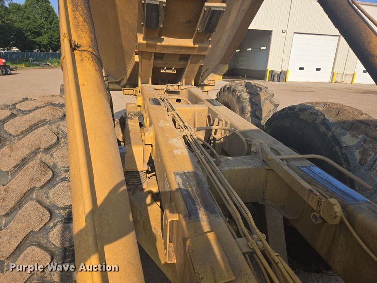 image for item EB0985 1997 Caterpillar D300E articulated haul truck