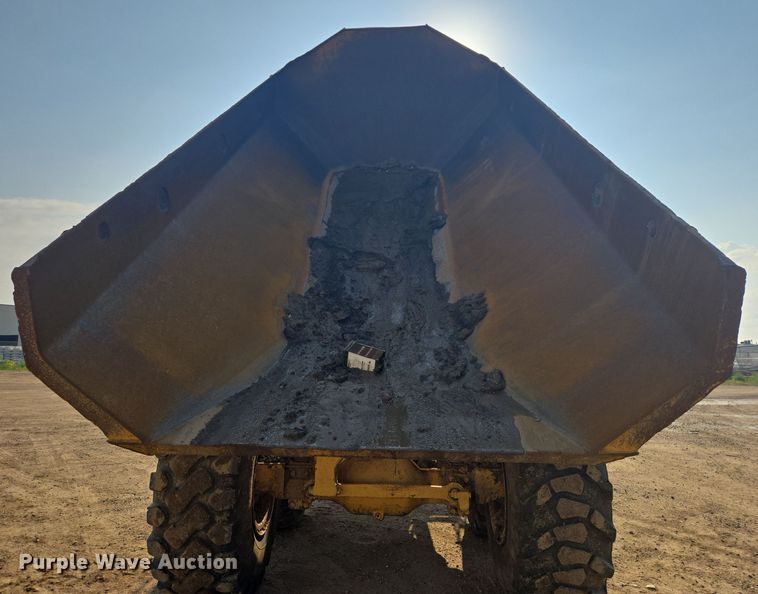 image for item EB0985 1997 Caterpillar D300E articulated haul truck