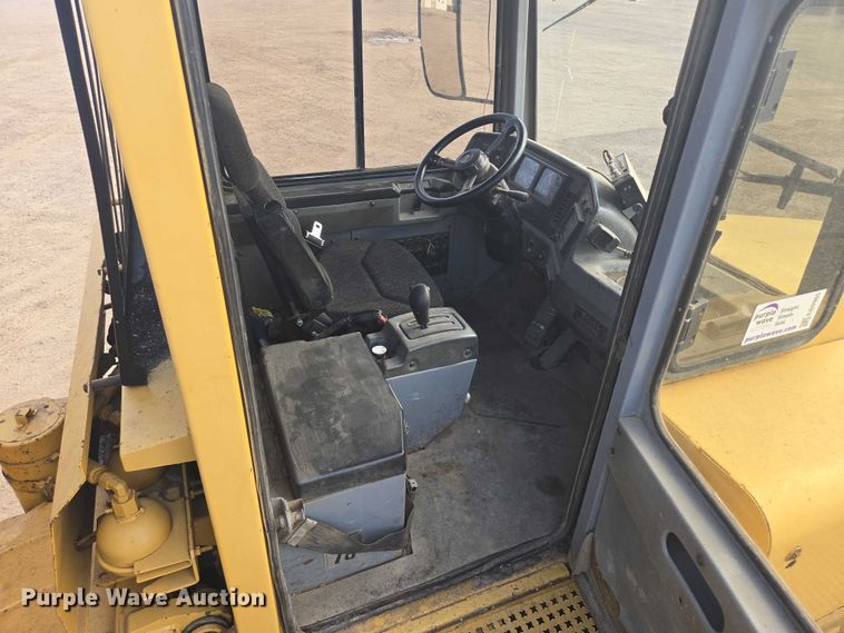 image for item EB0985 1997 Caterpillar D300E articulated haul truck