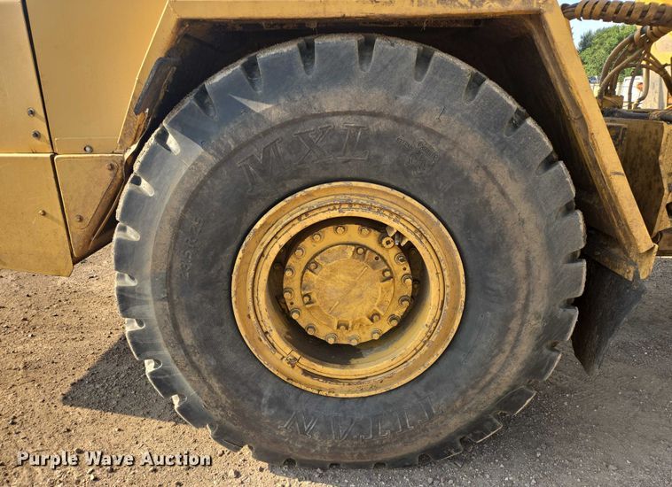 image for item EB0985 1997 Caterpillar D300E articulated haul truck