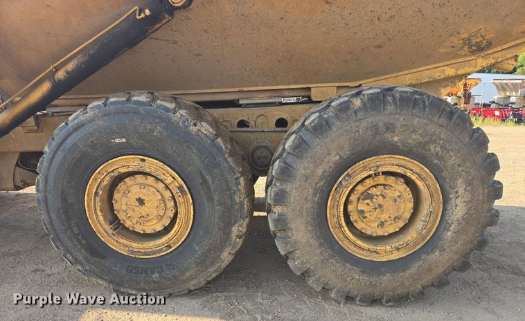 image for item EB0985 1997 Caterpillar D300E articulated haul truck