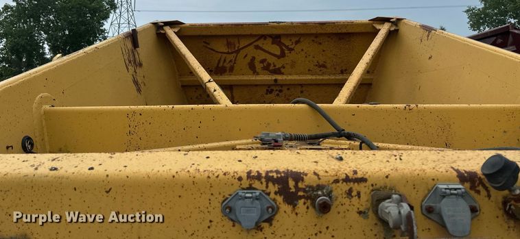 image for item EB2649 1993 Load King 2060-38-3 bottom dump trailer