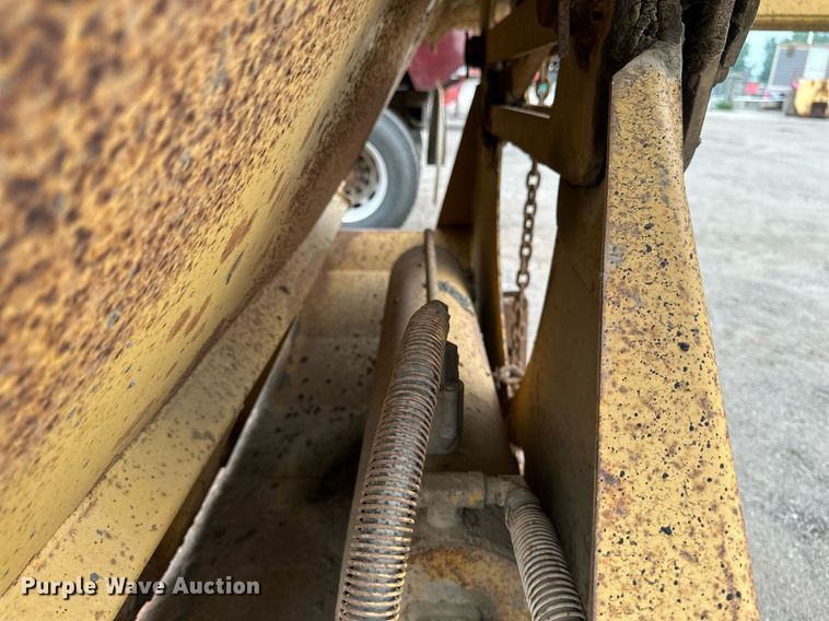 image for item EB2649 1993 Load King 2060-38-3 bottom dump trailer