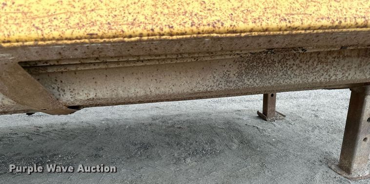 image for item EB2649 1993 Load King 2060-38-3 bottom dump trailer