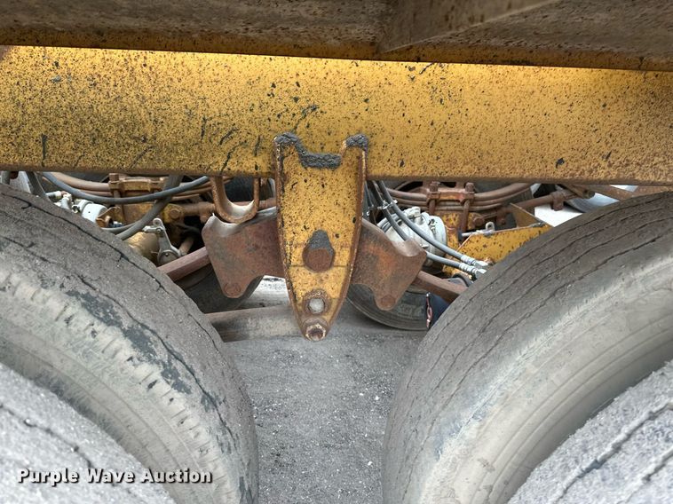 image for item EB2649 1993 Load King 2060-38-3 bottom dump trailer