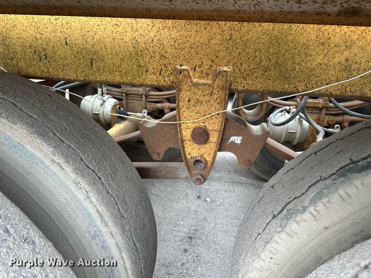 image for item EB2649 1993 Load King 2060-38-3 bottom dump trailer