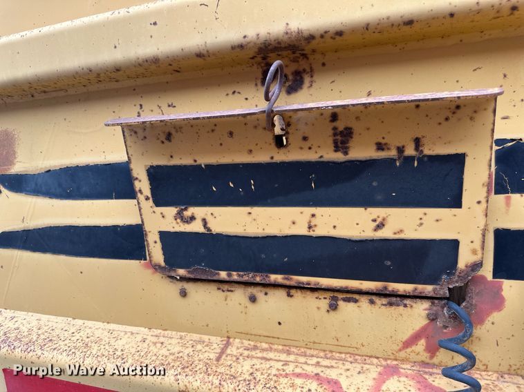 image for item EB2649 1993 Load King 2060-38-3 bottom dump trailer