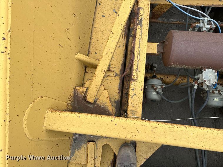 image for item EB2649 1993 Load King 2060-38-3 bottom dump trailer