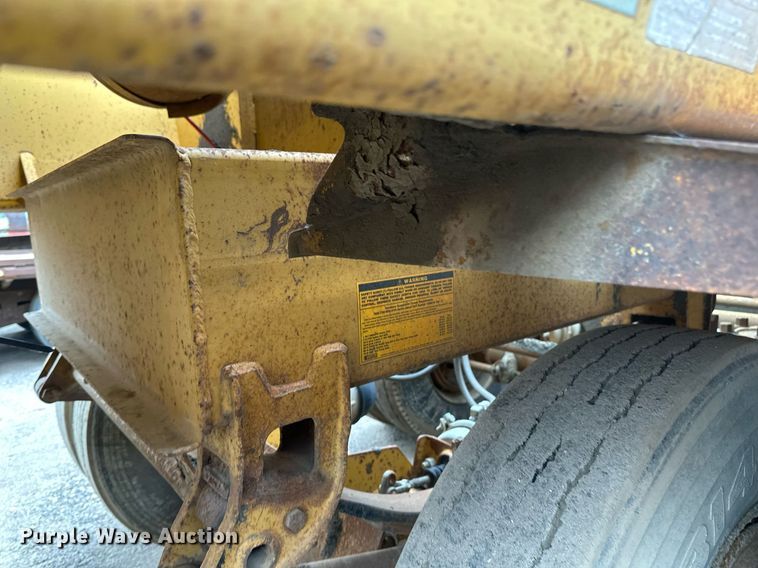 image for item EB2649 1993 Load King 2060-38-3 bottom dump trailer