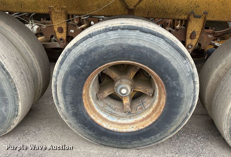 image for item EB2649 1993 Load King 2060-38-3 bottom dump trailer