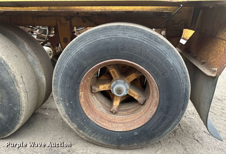 image for item EB2649 1993 Load King 2060-38-3 bottom dump trailer