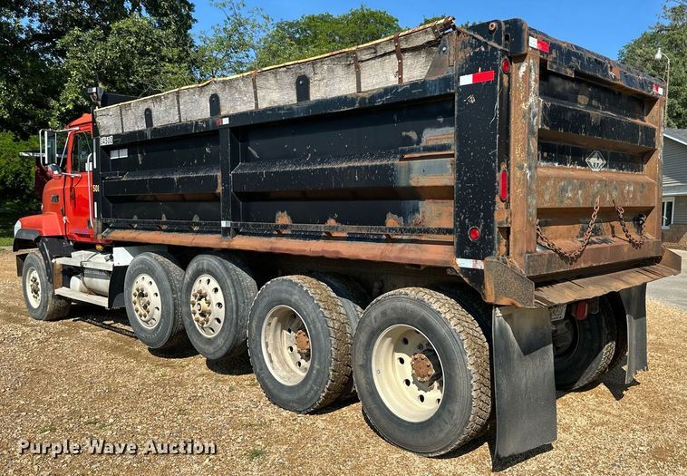 image for item EB2807 1997 Mack CL713 dump truck