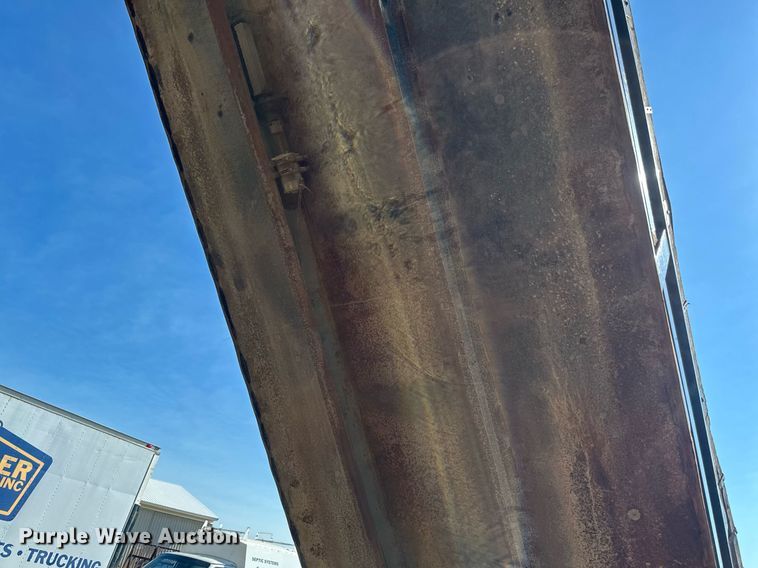 image for item EB2807 1997 Mack CL713 dump truck