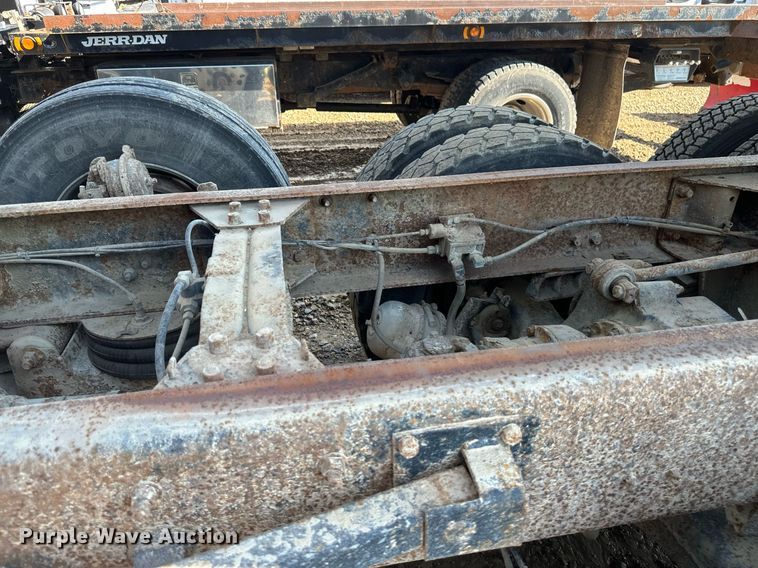 image for item EB2807 1997 Mack CL713 dump truck
