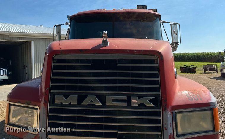 image for item EB2807 1997 Mack CL713 dump truck
