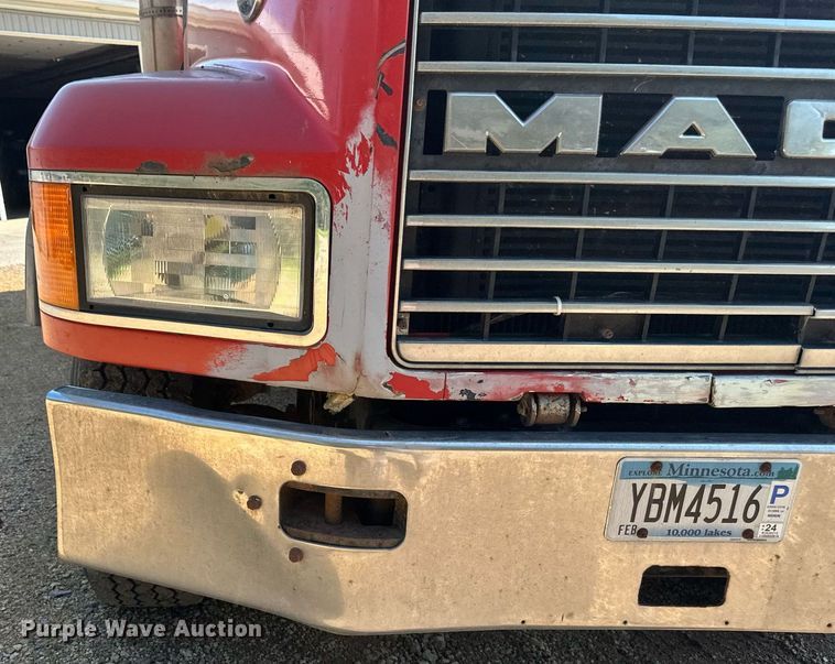 image for item EB2807 1997 Mack CL713 dump truck