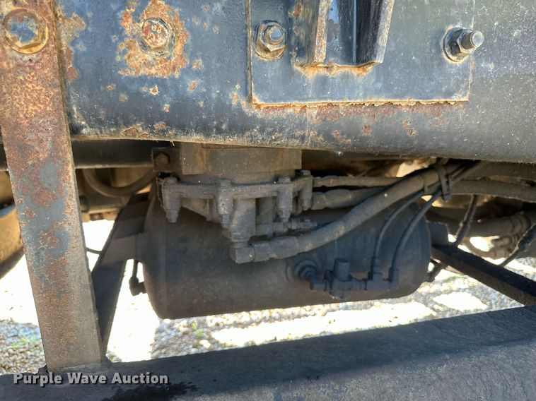 image for item EB2807 1997 Mack CL713 dump truck