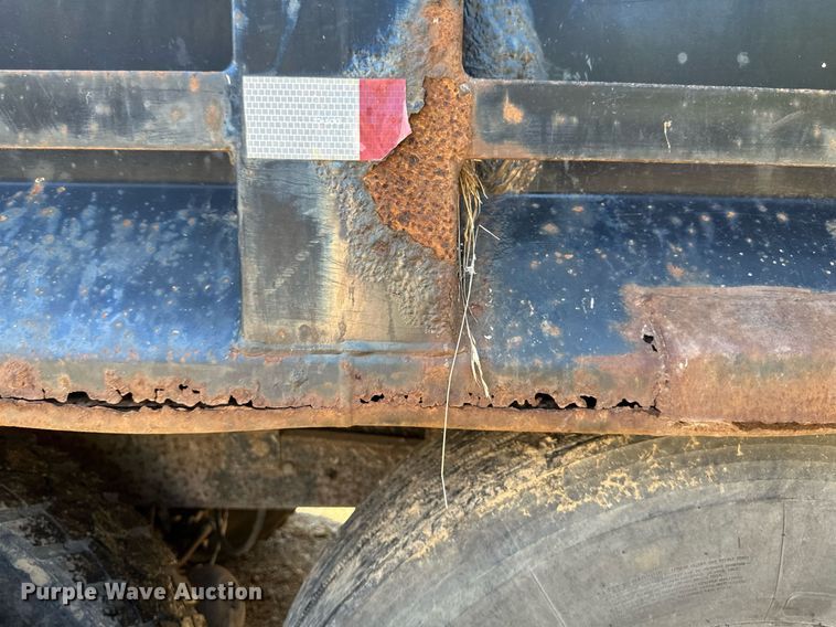 image for item EB2807 1997 Mack CL713 dump truck