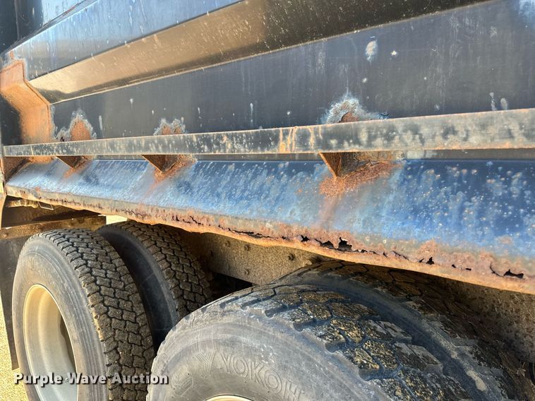 image for item EB2807 1997 Mack CL713 dump truck