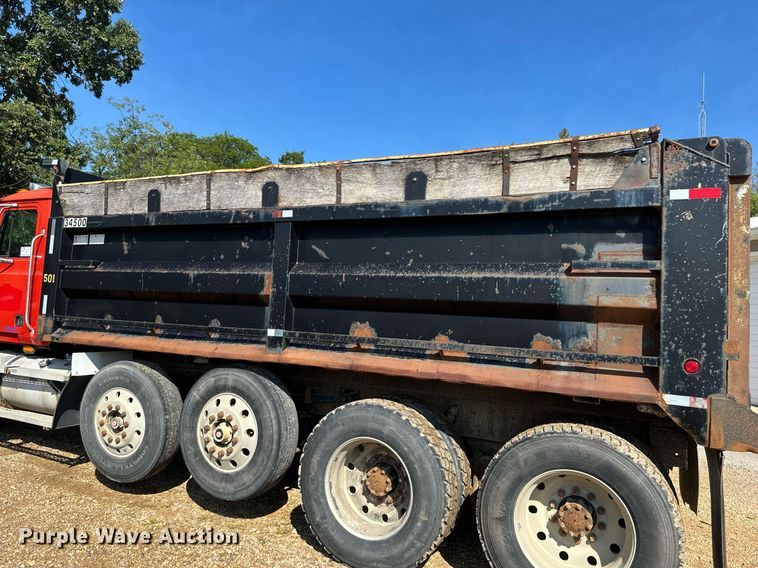 image for item EB2807 1997 Mack CL713 dump truck