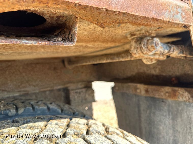 image for item EB2807 1997 Mack CL713 dump truck