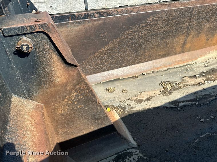 image for item EB2807 1997 Mack CL713 dump truck